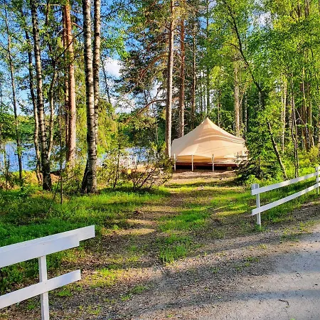 Luksusteltta Omalla Uimarannalla Luxury tent
